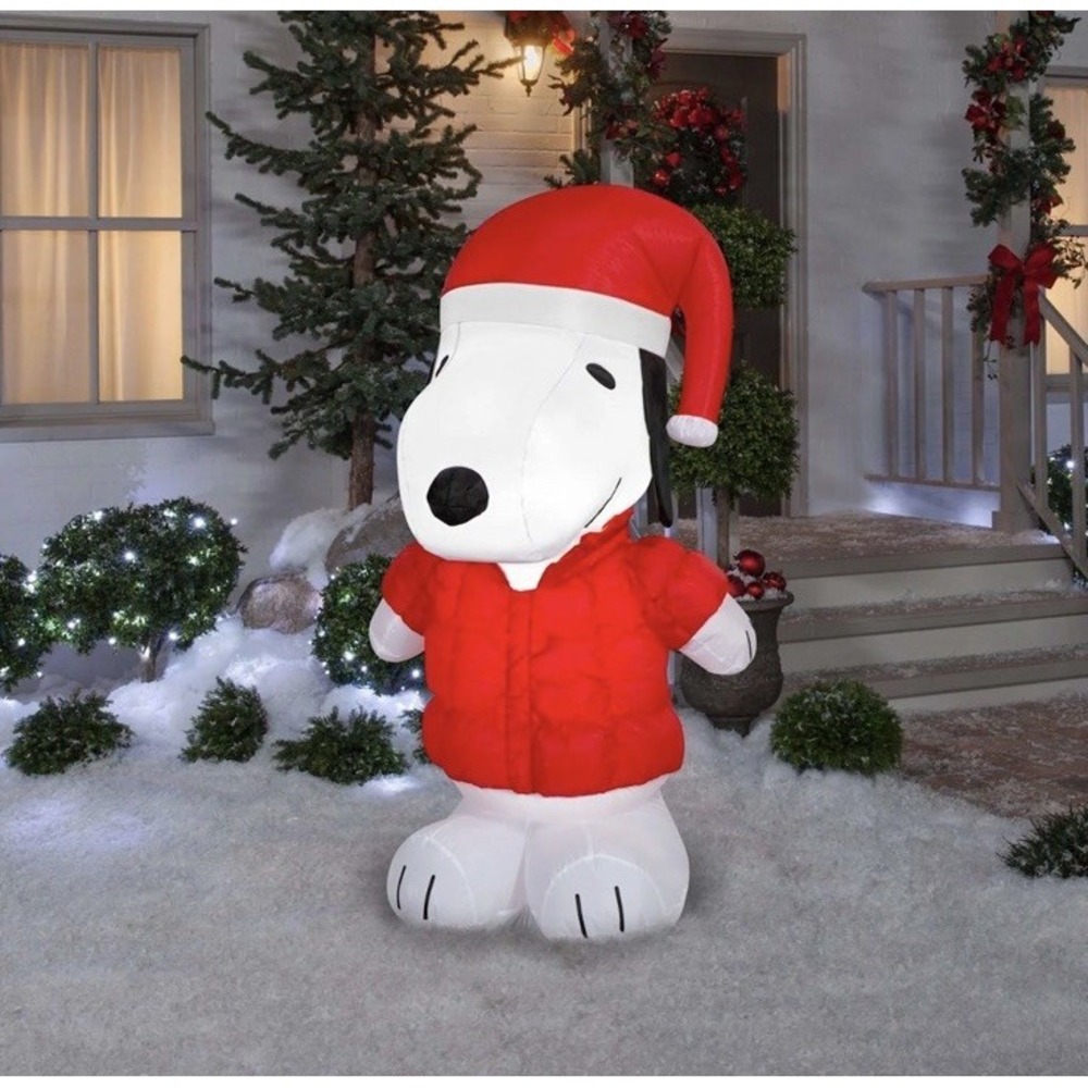 The Peanuts Snoopy Puffy Jacket Santa Hat 5' Inflatable - Lighted - Gemmy *NEW*